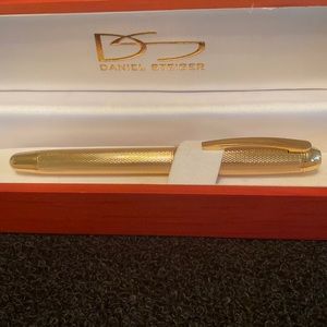 Daniel Steiger Fountain Pen beautiful  never used great  condition